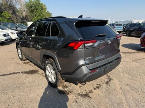 Used 2020 Toyota RAV4 XLE w/ Convenience Package AWD/4WD image 3