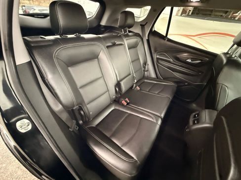 Used 2024 GMC Terrain SLT image 26