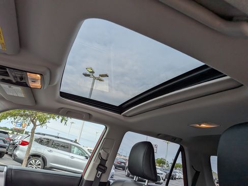 Used 2022 Toyota 4Runner Limited AWD/4WD image 35