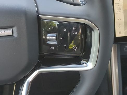 New 2026 Land Rover Discovery Sport Landmark AWD/4WD image 26