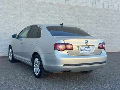 Used 2010 Volkswagen Jetta TDI image 8