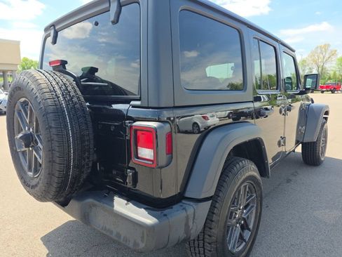 Used 2024 Jeep Wrangler Unlimited Sport AWD/4WD image 5