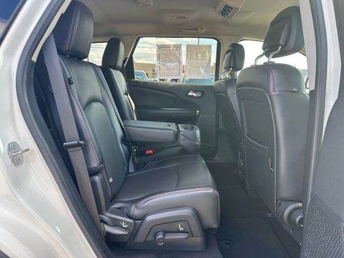 Used 2019 Dodge Journey GT image 19