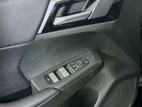 Used 2024 Mitsubishi Outlander SE image 15