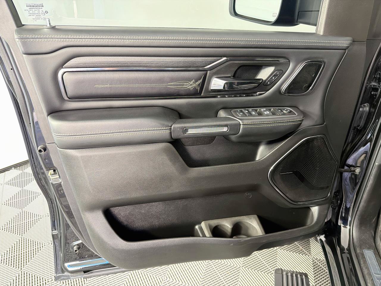 Used 2022 RAM 1500 Limited AWD/4WD image 19