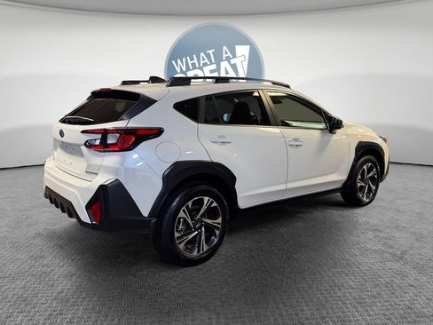Used 2024 Subaru Crosstrek 2.0i Premium w/ Crosstrek Mirror Package AWD/4WD image 3