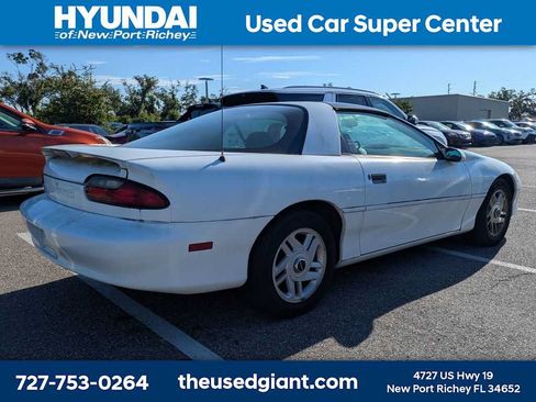 Used 1996 Chevrolet Camaro LT RWD image 2
