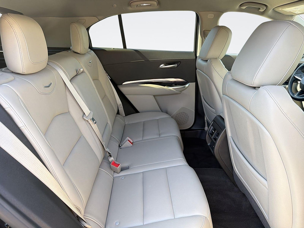 Certified 2023 Cadillac XT4 Luxury FWD image 27