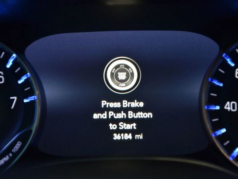 Used 2021 Chrysler Pacifica Touring w/ S Appearance Package image 34