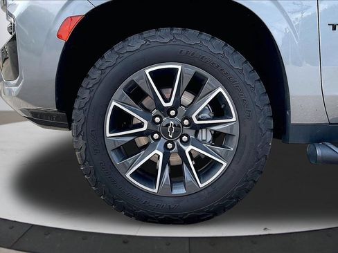 Used 2022 Chevrolet Tahoe Z71 AWD/4WD image 35