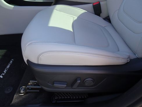 New 2026 Hyundai Tucson Limited AWD/4WD image 10