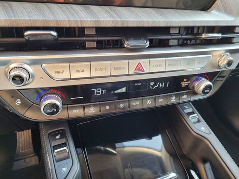 Used 2025 Kia Telluride EX image 23