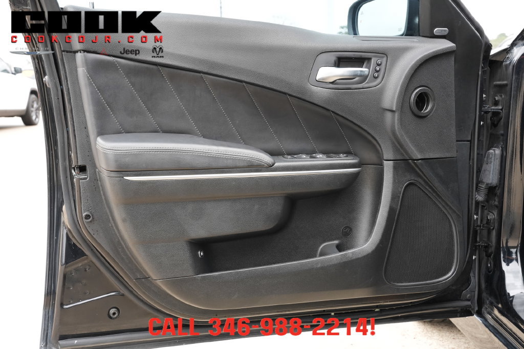 Used 2018 Dodge Charger R/T RWD image 19