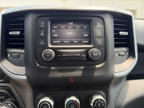 Used 2022 RAM 1500 Big Horn AWD/4WD image 18