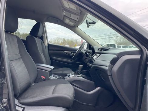 Used 2018 Nissan Rogue AWD image 17