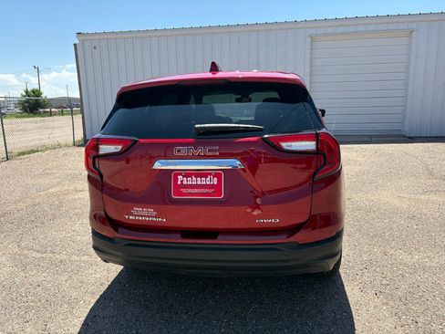 Used 2024 GMC Terrain SLE image 6