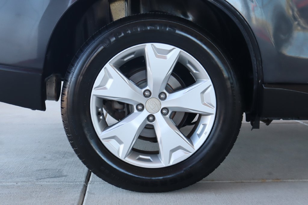 Used 2016 Subaru Forester 2.5i Premium AWD/4WD image 12