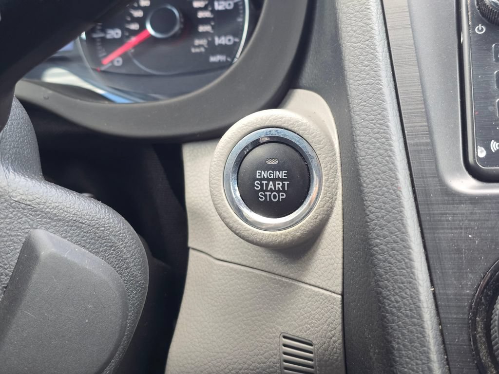 Used 2015 Subaru Forester 2.5i Touring w/ Eyesight & Navigation System AWD/4WD image 27