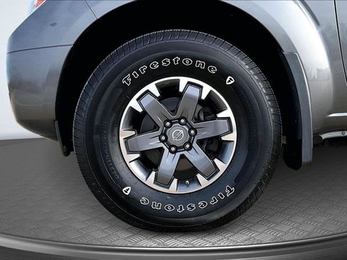 Used 2019 Nissan Frontier PRO-4X image 9