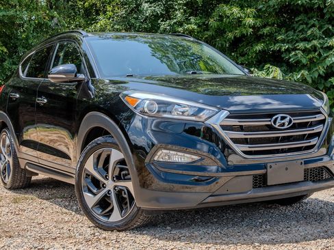 Used 2016 Hyundai Tucson Limited w/ Option Group 03 AWD/4WD image 7