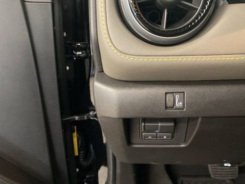 New 2026 Chevrolet Colorado ZR2 w/ Technology Package AWD/4WD image 11