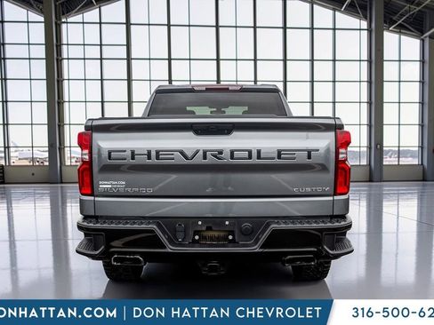 Used 2021 Chevrolet Silverado 1500 Custom Trail Boss AWD/4WD image 30