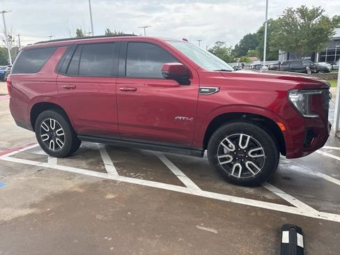 Used 2024 GMC Yukon AT4 AWD/4WD image 2