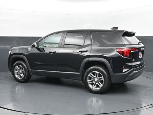 Used 2026 GMC Terrain Elevation FWD image 3