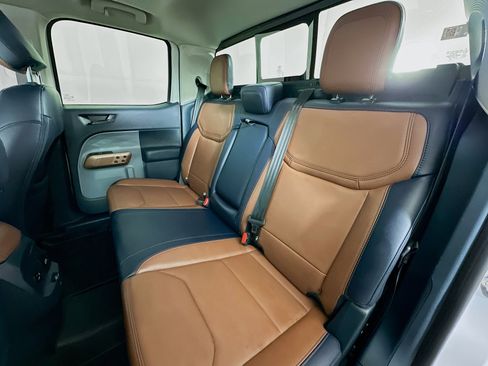 Used 2022 Ford Maverick Lariat w/ Lariat Luxury Package image 26