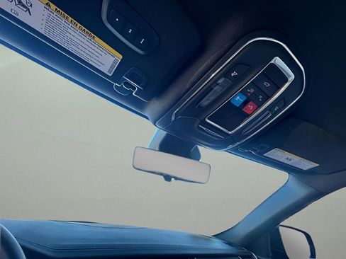 Used 2023 Jeep Grand Cherokee Limited w/ Luxury Tech Group II image 17