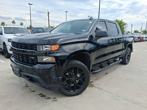 Used 2022 Chevrolet Silverado 1500 Custom w/ LPO, Dark Essentials Package RWD image 3