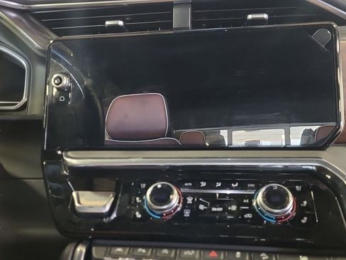 Used 2023 GMC Sierra 1500 Denali Ultimate image 16