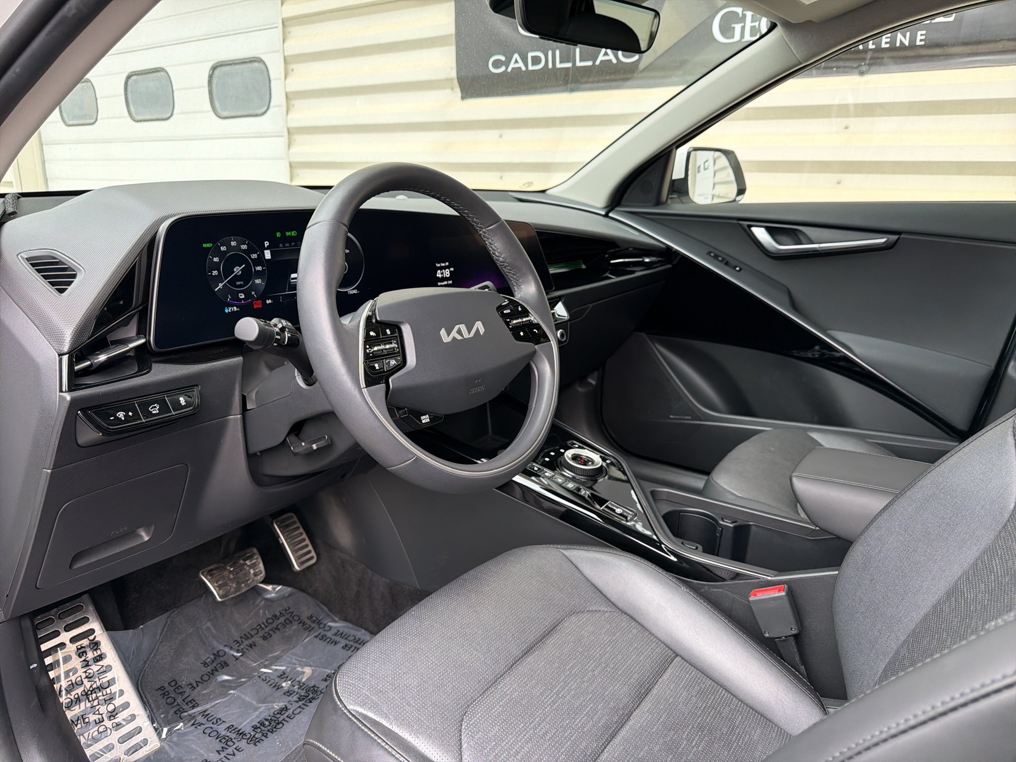 Certified 2023 Kia Niro Wave w/ Wave Preserve Package FWD image 11