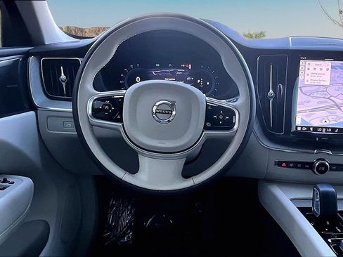 Used 2023 Volvo XC60 B5 Plus AWD/4WD image 5
