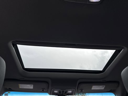 Used 2020 GMC Sierra 1500 SLT w/ SLT Premium Plus Package image 23