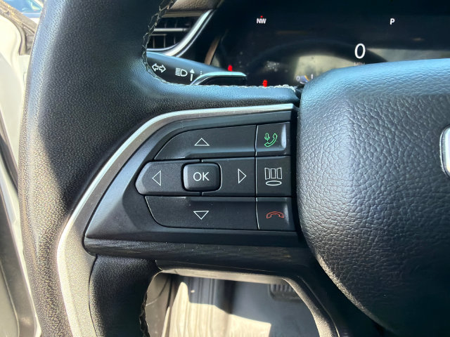Used 2025 Jeep Grand Cherokee Laredo X w/ Luxury Tech Group I AWD/4WD image 31