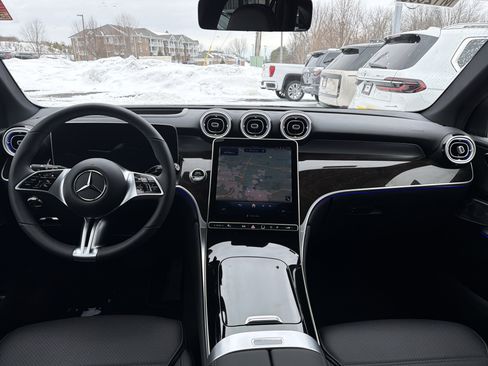 Used 2026 Mercedes-Benz GLC 300 4MATIC image 11