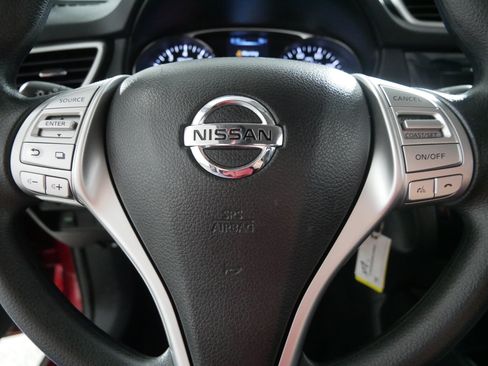 Used 2016 Nissan Rogue S w/ Appearance Package AWD/4WD image 25