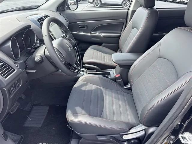 Used 2026 Mitsubishi Outlander Sport AWD image 9