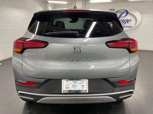 Used 2025 Buick Encore GX Preferred AWD/4WD image 3