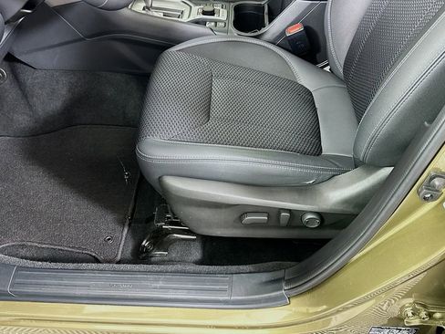 Used 2022 Subaru Forester Premium AWD/4WD image 19