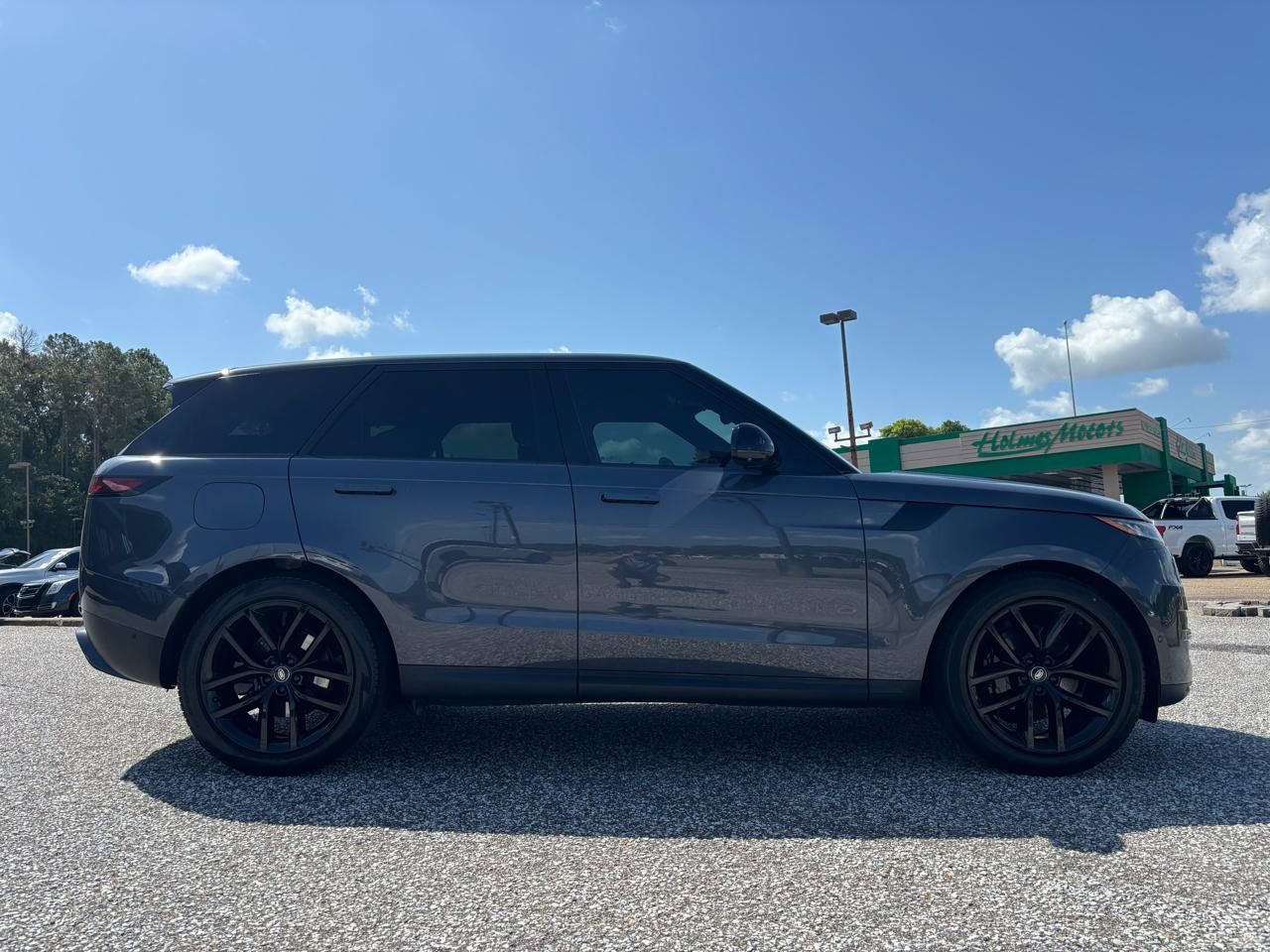 Used 2023 Land Rover Range Rover Sport SE AWD/4WD image 7