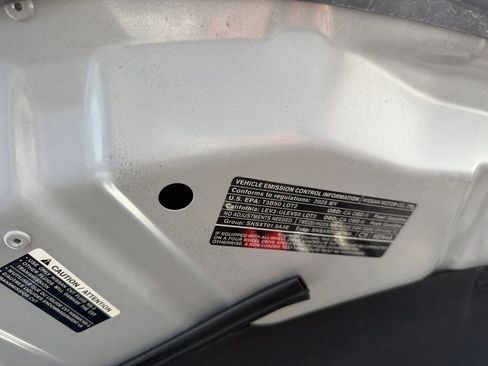 Used 2025 Nissan Rogue SV image 33