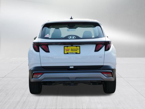 Certified 2025 Hyundai Tucson SE image 6