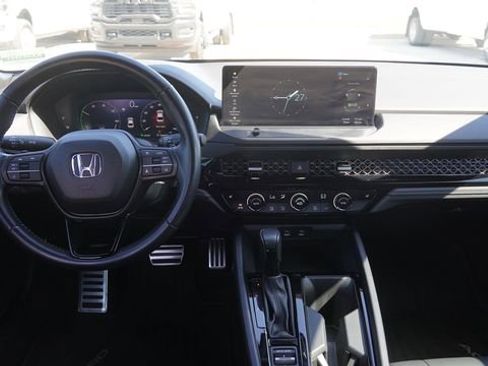 Used 2024 Honda Accord Sport image 15