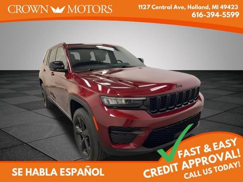 Used 2023 Jeep Grand Cherokee Altitude AWD/4WD image 1