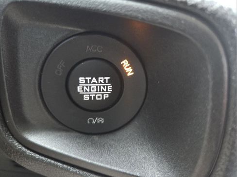 Used 2025 Jeep Wrangler Willys image 54