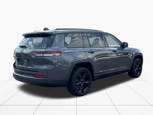 Used 2023 Jeep Grand Cherokee L Laredo RWD image 6