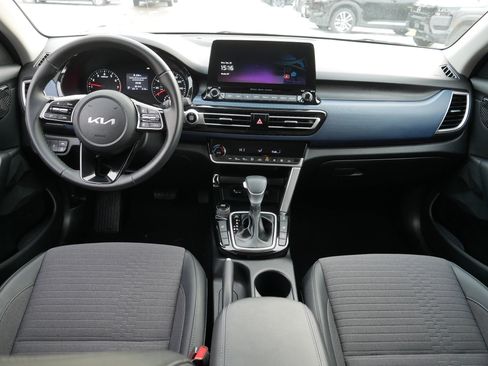 Certified 2023 Kia Seltos S w/ Navigation Package image 10