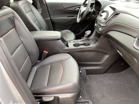 Used 2022 Chevrolet Equinox RS w/ RS Leather Package image 23